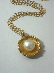 Gold Chain Necklace with Single Pearl.