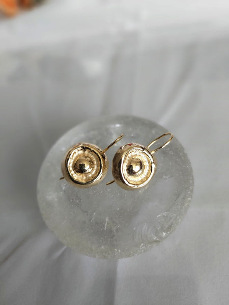 Round Earrings,Round Dangles,Simple but Elegant,Minimal and Unique,Gold Earrings,Hammered Jewelry,Button Dangles,Gift for Friend