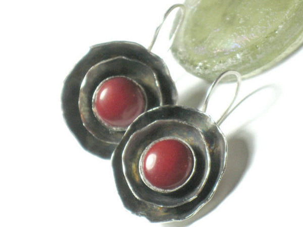 Round Hammered Coral Silver Earrings.