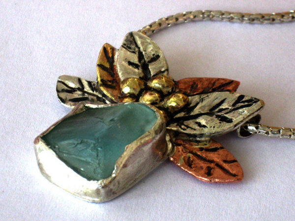 Sea Glass Mixed Metals Pendant Necklace