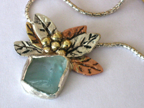 Sea Glass Mixed Metals Pendant Necklace