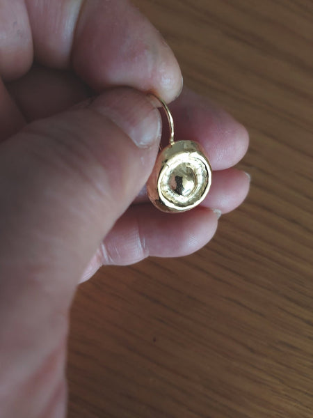 Round Earrings,Round Dangles,Simple but Elegant,Minimal and Unique,Gold Earrings,Hammered Jewelry,Button Dangles,Gift for Friend