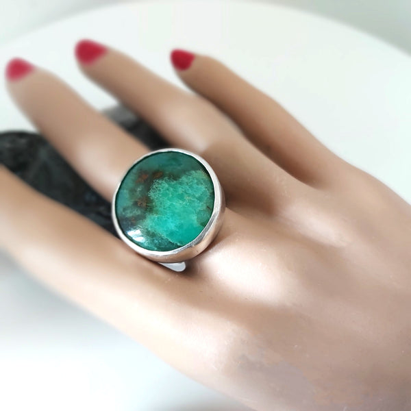 Round Silver and Chrysoprase Ring