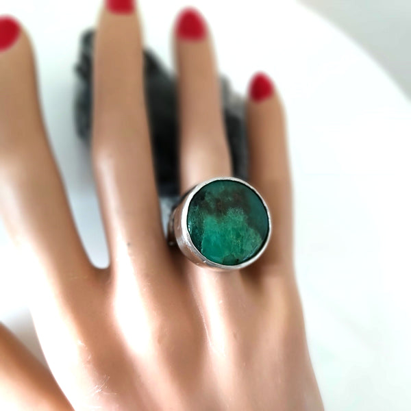 Round Silver and Chrysoprase Ring